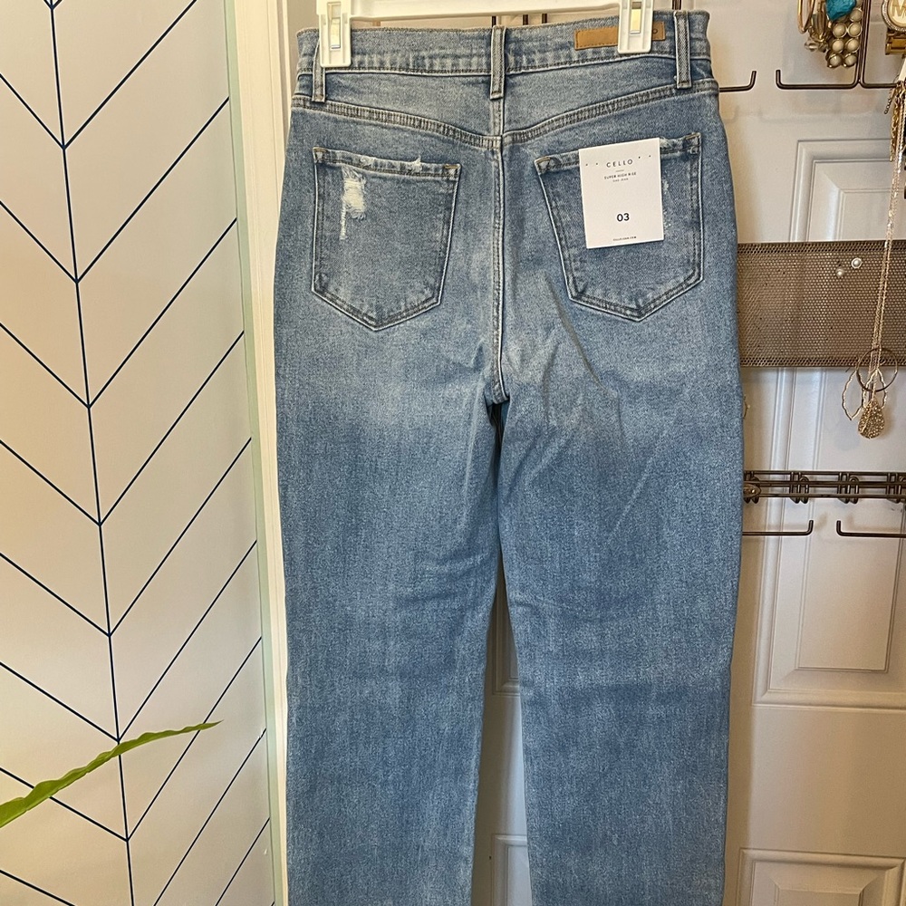 Jeans - Picture 2 of 2